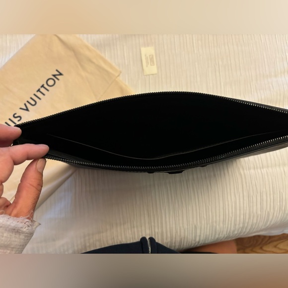 Louis Vuitton Discovery Pochette - Picture 6 of 8